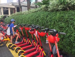 Lelah Jalan Kaki di HUT DKI, Bisa Pakai Sepeda dan Otopet Listrik Gratis