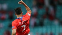 Ini menjadi gol kedua Alexis Sanchez di gelaran Copa America 2019. Sebelumnya ia melesakkan satu gol ke gawang Jepang. (Foto: Rodolfo Buhrer/REUTERS)