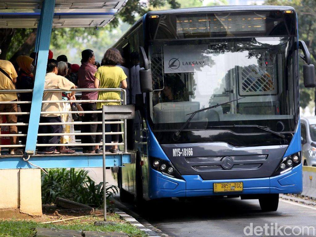 Ada Aksi Mujahid 212 di Patung Kuda, TransJ Alihkan Sejumlah Rute Ada Aksi Mujahid 212 di Patung Kuda, TransJ Alihkan Sejumlah Rute