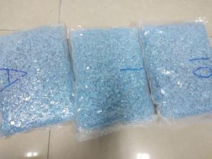 Bawa 1.000 Butir Pil Ekstasi, Petani di Sulsel Ditangkap Bawa 1.000 Butir Pil Ekstasi, Petani di Sulsel Ditangkap