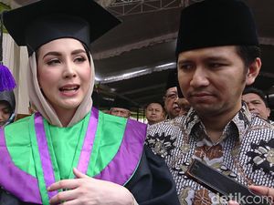 Arumi Bachsin Cerita Suka Duka Awal Pernikahan dengan Emil Dardak