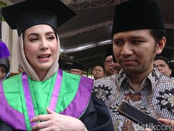 Arumi Bachsin Cerita Suka Duka Awal Pernikahan dengan Emil Dardak
