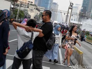 Melihat Suasana di Bundaran HI Jelang Malam Perayaan HUT DKI