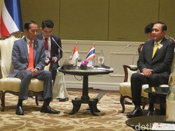 Jokowi Gelar Pertemuan Bilateral dengan PM Thailand di Sela KTT ASEAN