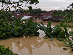 Banjir Landa Sejumlah Daerah di Medan
