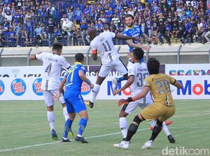 Persib Gagal Petik 3 Poin, Pelatih: Ada Sedikit Kepanikan