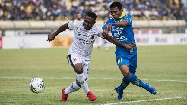 Persib Bandung sedang dalam kondisi tak menguntungkan usai kalah di laga terakhir.