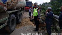 Amblas! Begini Penampakan Jalan Nasional Lintas Utara Riau