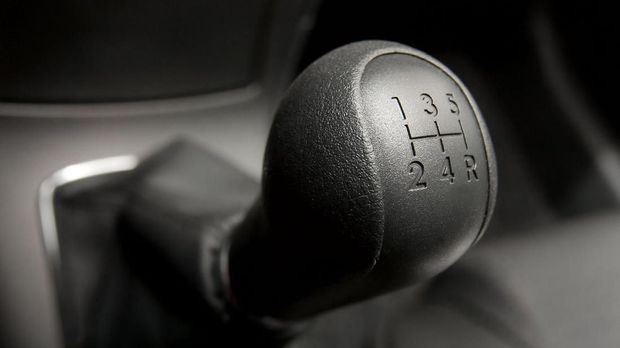 Transmisi Manual Mobil