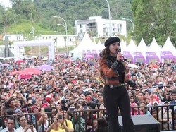 Iyeth Bustami & Tika Zeins Goyang Festival Badau 2019