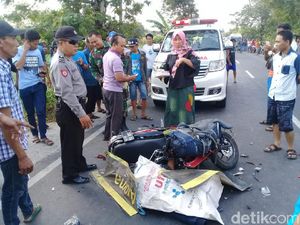 Sepasang Remaja di Mojokerto Tewas Setelah Motornya Tabrak Truk