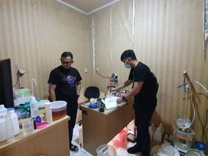Polisi Gerebek Home Industry Sabu di Jakbar, 1 Tersangka Ditangkap Polisi Gerebek Home Industry Sabu di Jakbar, 1 Tersangka Ditangkap