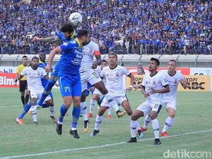 Persib Sia-siakan Peluang Persib Sia-siakan Peluang