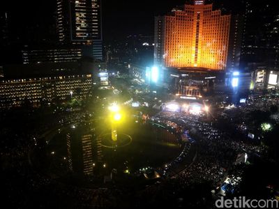 Melihat Kemeriahan Perayaan HUT DKI Jakarta di Bundaran HI