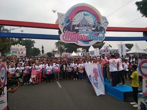 Ribuan Warga Cilacap Antusias Ikuti Fun Walk BYMS di Alun-alun