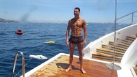 Cristiano Ronaldo berlibur ke kawasan French Riviera, kawasan Pantai Mediterania di wilayah bagian tenggara Prancis. Menikmati pemandangan, tulis Ronaldo di Instagramnya. (Foto: Instagram @cristiano)