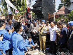 Demo Tolak PPDB Zonasi, Mahasiswa Ditemui Sekretaris Dinas Pendidikan Jatim