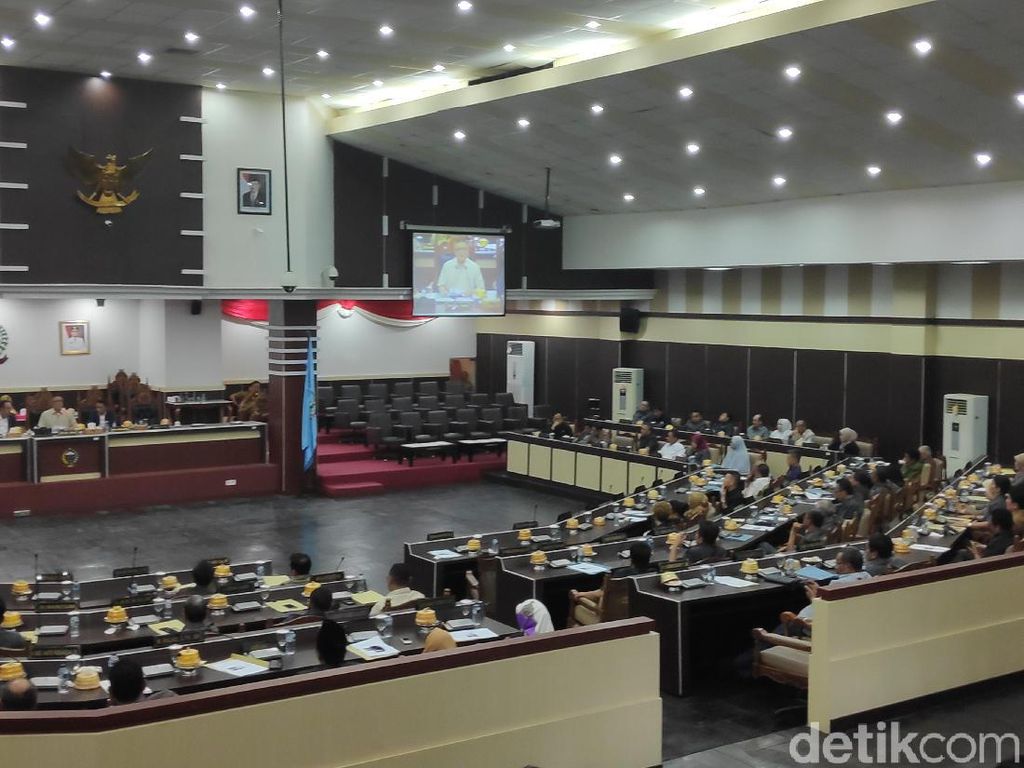 Heboh Hak Angket ke Gubernur Sulsel Heboh Hak Angket ke Gubernur Sulsel