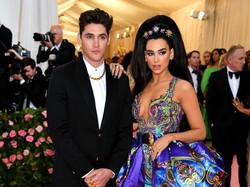 Kini Umbar Kemesraan, Anwar Hadid Dulu Fans Dua Lipa