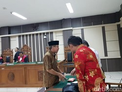 Jaksa Tuntut Hak Politik Wakil Ketua DPR Taufik Kurniawan Dicabut