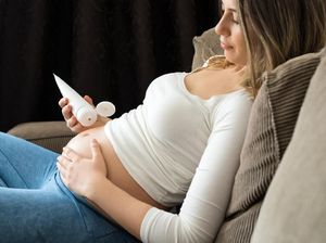 5 Bahan Alami Ampuh Hilangkan Stretch Mark Usai Melahirkan dan Cara Pakainya 5 Bahan Alami Ampuh Hilangkan Stretch Mark Usai Melahirkan dan Cara Pakainya