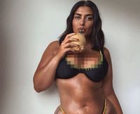  Model Irena Drezi telah berjuang dengan berat badannya selama bertahun Curhat Model Nangis Baca Komentar Netizen ketika Foto Bikininya Tak Diedit