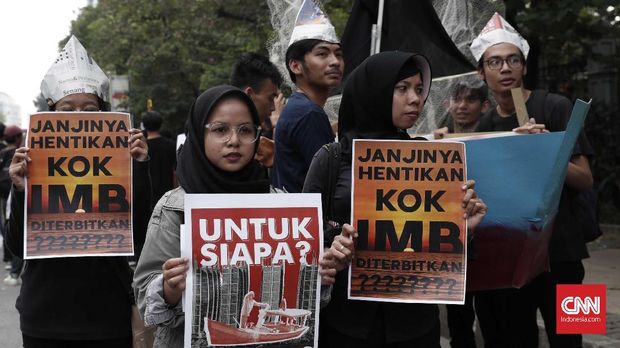 Unjuk rasa mahasiswa dan nelayan terhdap penerbitan IMB reklamasi.