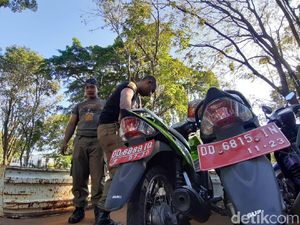 Parkir Sembarangan, Motor-motor PNS Pemkot Makassar Diangkut Parkir Sembarangan, Motor-motor PNS Pemkot Makassar Diangkut
