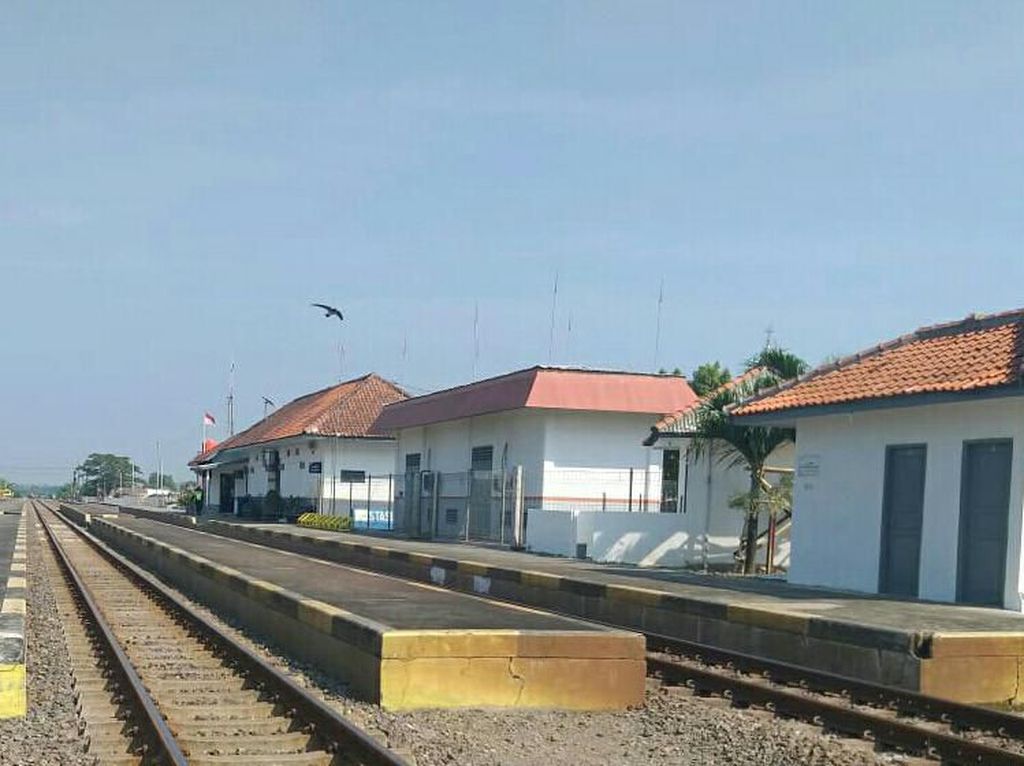Stasiun Terisi Indramayu Kembali Beroperasi Layani Penumpang Stasiun Terisi Indramayu Kembali Beroperasi Layani Penumpang