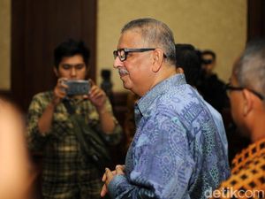 Ajukan Eksepsi, Sofyan Basir Sebut Dakwaan Jaksa Nggak Jelas! Ajukan Eksepsi, Sofyan Basir Sebut Dakwaan Jaksa Nggak Jelas!