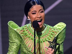 BET Awards 2019, Para Pemenang dan Aksi Panas Cardi B BET Awards 2019, Para Pemenang dan Aksi Panas Cardi B
