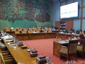 Rapat di DPR, Mendikbud Dapat Dukungan soal PPDB Zonasi Rapat di DPR, Mendikbud Dapat Dukungan soal PPDB Zonasi