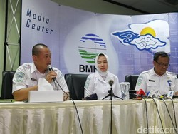 Konferensi Pers, Kepala BMKG Jelaskan soal Gempa di Papua dan Maluku