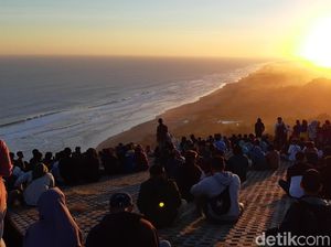 Akhir Pekan di Yogyakarta, Bagi Si Pencandu Senja