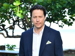 Bond 25 Disebut Tertunda Gara-gara Sutradara Sibuk Main Game