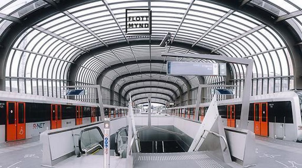 Mengintip Megahnya Metro Line, MRT nya Amsterdam Mengintip Megahnya Metro Line, MRT nya Amsterdam