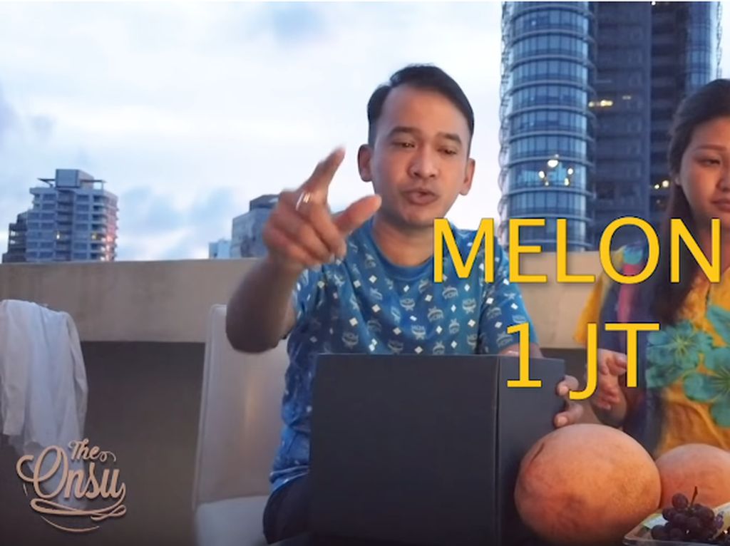 Belanja Buah di Singapura, Ruben Onsu dan Sarwendah Beli Melon Harga Rp 1 Juta!