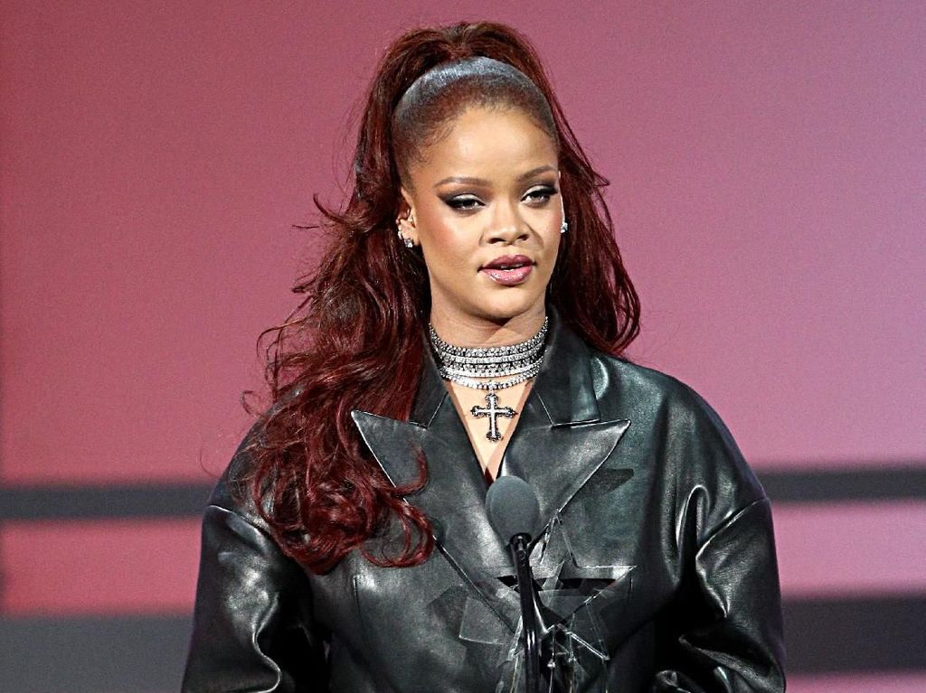 Viral, Gadis Kecil Mirip Banget Rihanna Sampai Bikin Kaget Sang Penyanyi