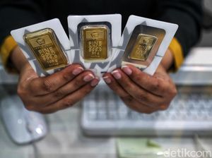 Penjualan Emas Antam Melesat 69% Penjualan Emas Antam Melesat 69%