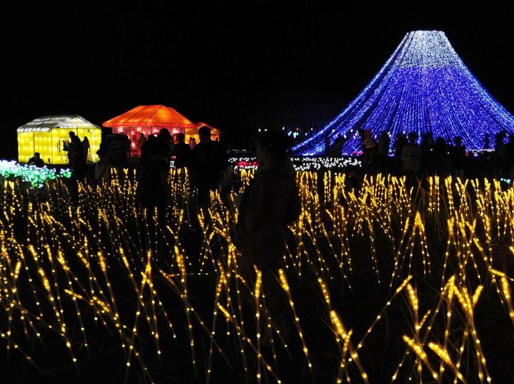 Terhanyut Keindahan Festival Cahaya di Bali