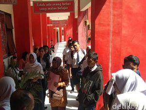 Video: Komisi X Optimistis Kebijakan Pengganti Zonasi Akan Lebih Baik Video: Komisi X Optimistis Kebijakan Pengganti Zonasi Akan Lebih Baik