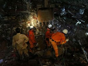 Korban Tewas Gedung Ambruk Jadi 28 Orang, Pejabat Tinggi Kamboja Dipecat Korban Tewas Gedung Ambruk Jadi 28 Orang, Pejabat Tinggi Kamboja Dipecat