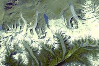 Gletser Himalaya yang dipotret NASA dan terlihat gletsernya sudah lebih sedikit dibanding gambar dari Hexagon (NASA)