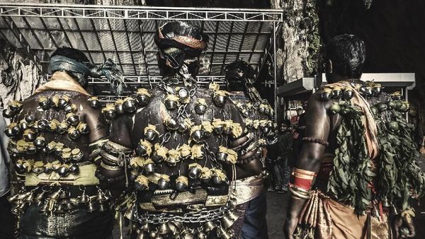 Jangan Lihat Kalau Takut: Festival Cinta & Pengorbanan Diri