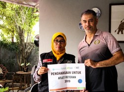 Legenda Voli Pascal Wilmar Dapat Penghargaan Atlet Veteran 2019