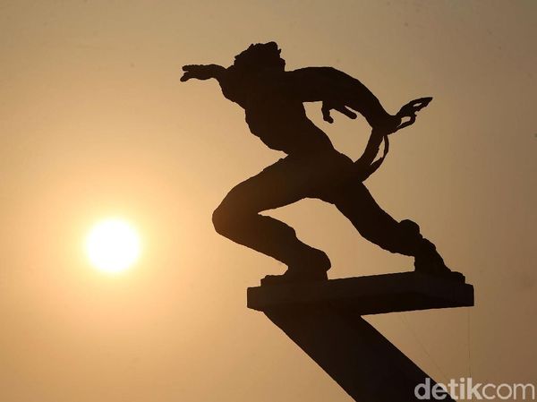 Mentari Lembut Sinari Ibu Kota