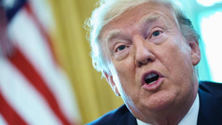 Trump, Iran, dan Tucker Carlson Trump, Iran, dan Tucker Carlson