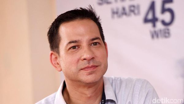 Awet Muda, Ari Wibowo Disamakan dengan Keanu Reeves