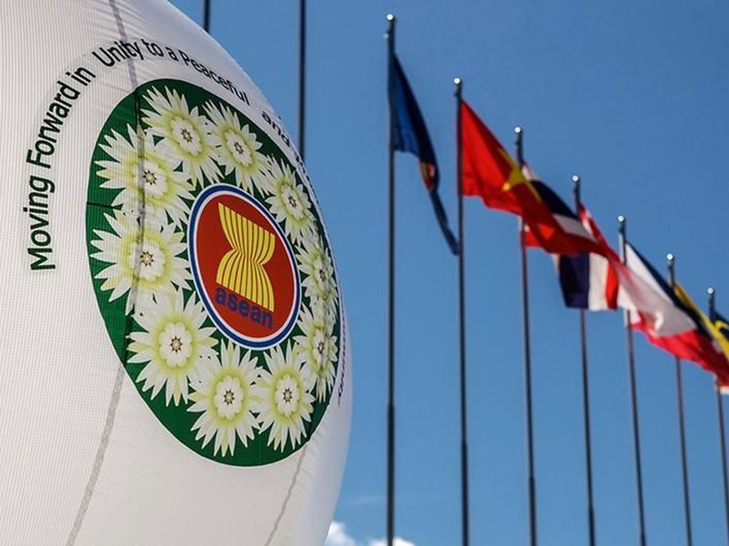 Hadapi Eskalasi Perang Dagang AS-China, ASEAN Perkuat Kerjasama Ekonomi Hadapi Eskalasi Perang Dagang AS-China, ASEAN Perkuat Kerjasama Ekonomi