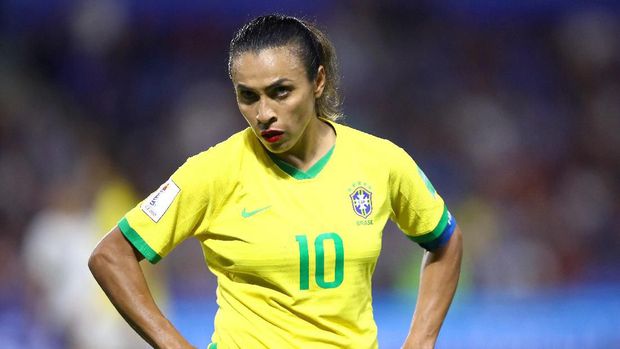 LE HAVRE, FRANCE - JUNE 23: Marta of Brazil looks on during the 2019 FIFA Women's World Cup France Round Of 16 match between France and Brazil at Stade Oceane on June 23, 2019 in Le Havre, France. (Photo by Alex Grimm/Getty Images)